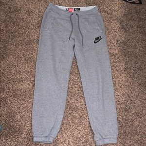 Nike Women’s Sweatpants